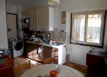 cucina - Casa indipendente Castelnuovo Don Bosco - foto 7