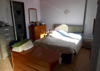 camera da letto - Casa indipendente Castelnuovo Don Bosco - foto 12