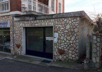 esterno - Negozio via Torino, 30, Pino Torinese - foto 5