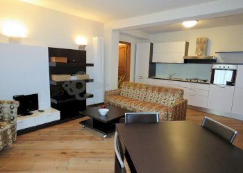 VENDITA COURMAYEUR - SOGGIORNO E ANGOLO COTTURA - Bilocale Via Roma 73, Courmayeur - foto 1