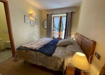 AFFITTO COURMAYEUR - CAMERA MATRIMONIALE CON BAGNO - Quadrilocale Strada Plan Gorret, Courmayeur - foto 12