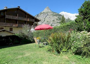 GIARDINO USO COMUNE - Appartamento Strada Plan Gorret, Courmayeur - foto 27