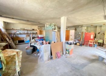 LOCALE DEPOSITO - Independent house via Vittorio Combe, 5, Pomaretto - photo 63