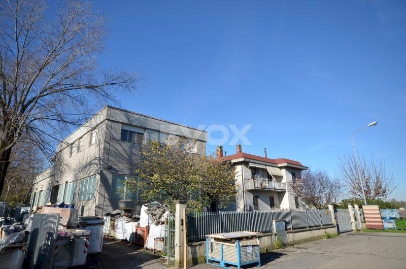 Capannone Bologna - foto 1