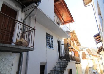 Casa semi indipendente Via Vecchia, 36, Frassino - foto 1