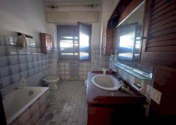 f8a53a7f-01b0-4ac7-b70f-1d4333475b78.jpg - Appartamento Montignoso - foto 14