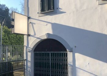 esterno - Shop via Gaspare Aselli, Pavia - photo 2