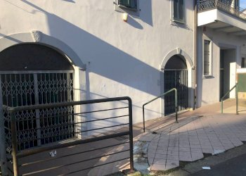 esterno - Shop via Gaspare Aselli, Pavia - photo 4