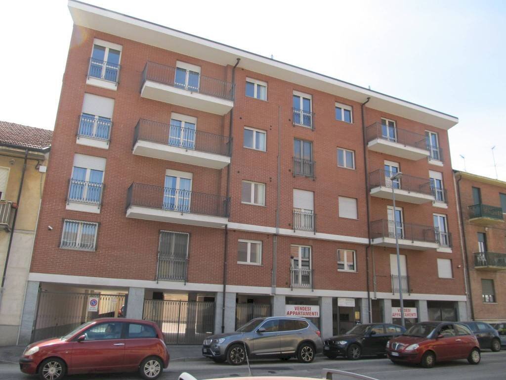 Facciata - Bilocale strada Stupinigi, 31, Moncalieri - foto 1