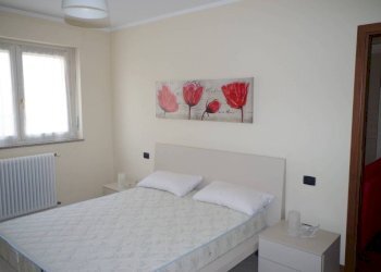 Camera da letto - Two-room apartment strada Stupinigi, 31, Moncalieri - photo 4