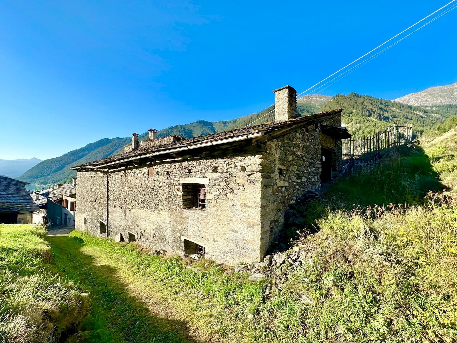 Magazzino Frazione Genzana, 45, Pontechianale - foto 1