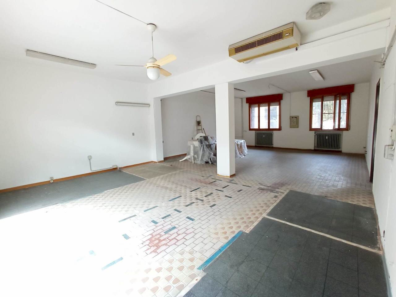 IMG_20211106_120505.jpg - Commercial Premises via Bonacini 284, Modena - photo 3