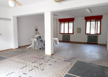 IMG_20211106_120458.jpg - Locale Commerciale via Bonacini 284, Modena - foto 1