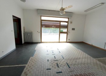 IMG_20211106_120702.jpg - Locale Commerciale via Bonacini 284, Modena - foto 2