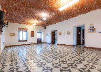 Attività Commerciale Via Antica di Francia, Villar Focchiardo - foto 1