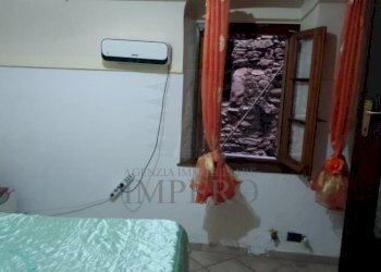 camera da letto - Bilocale Vicolo Borgogno 8, Dolceacqua - foto 4