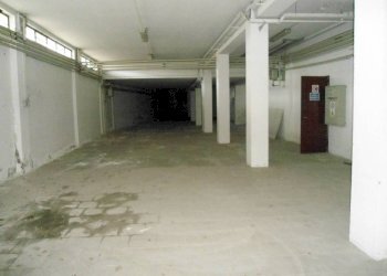 SEMINTERRATO - Ufficio via del Chiù, Bologna (zona Saffi) - foto 19