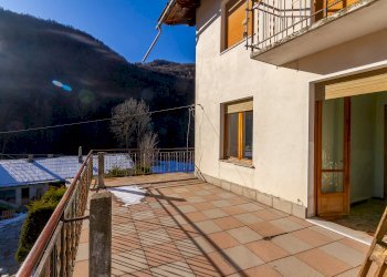 Casa indipendente Località Casale San Bernardo, 3, Frassino - foto 1