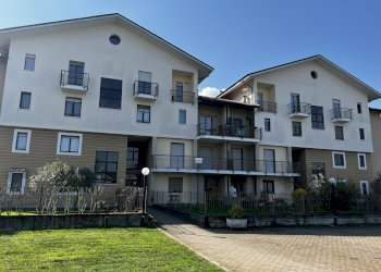 Three-room apartment Via Antonio Giordana, 16, Saluzzo - photo 1