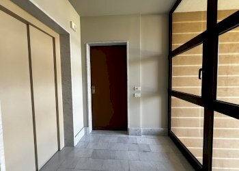 Three-room apartment Via Antonio Giordana, 16, Saluzzo - photo 3