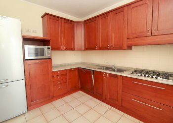 Three-room apartment Via Antonio Giordana, 16, Saluzzo - photo 6