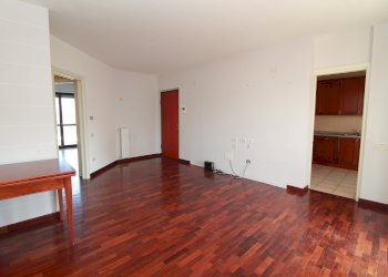 Three-room apartment Via Antonio Giordana, 16, Saluzzo - photo 10