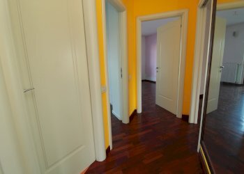 Three-room apartment Via Antonio Giordana, 16, Saluzzo - photo 17