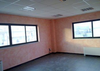 14122009236.jpg - Ufficio via de gasperi, Lucca - foto 2