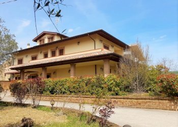 IMG-20190317-WA0016.jpg - Villa Campli - photo 3