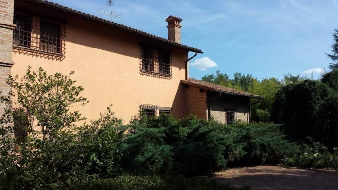 Villa Imola - foto 1