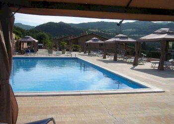 assisi piscina.jpg - Appartamento Via Del Subasio 400, Assisi - foto 1