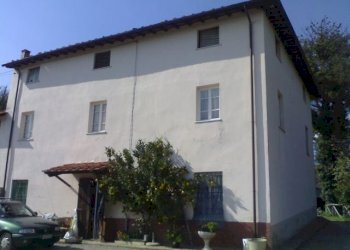 04042008373.jpg - Rustico Via Vecchia di Nozzano, Lucca - foto 4