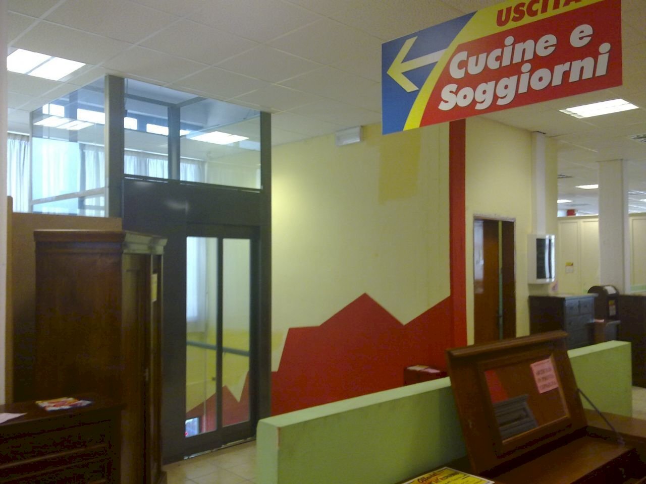 15032010755.jpg - Locale Commerciale Via dei Marmi 67, Viareggio - foto 2