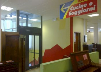 15032010755.jpg - Locale Commerciale Via dei Marmi 67, Viareggio - foto 2