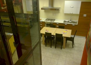 15032010756.jpg - Locale Commerciale Via dei Marmi 67, Viareggio - foto 3