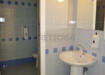 ambulatorio - bagno - Ufficio Via XXIV Maggio, Montebello Vicentino - foto 7