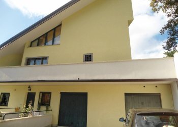 ESTERNO PARCHEGGIO - Three-room apartment via Madonna dei Boschi, Monghidoro - photo 20