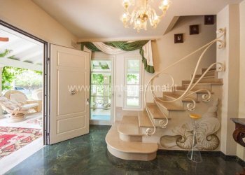 Ingresso/scala - Villa via Gorizia, Forte dei Marmi - foto 18