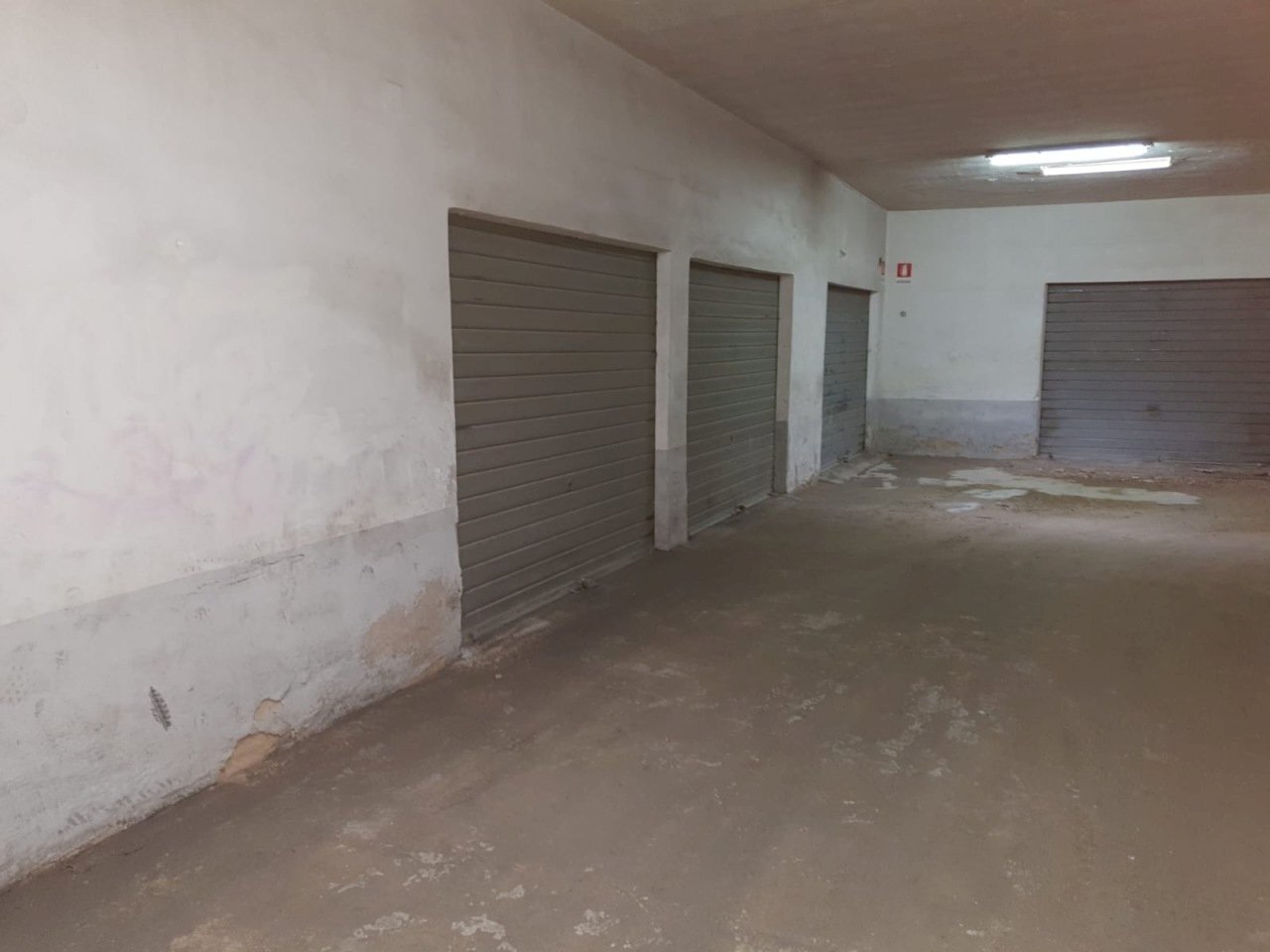 1a8ccd40-f6b3-42cd-b622-5b657bcfa382.JPG - Box Siracusa - foto 2