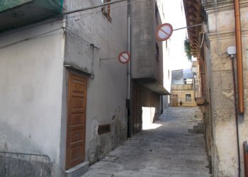 DSCF1513.JPG - Villa Canicattini Bagni - foto 5