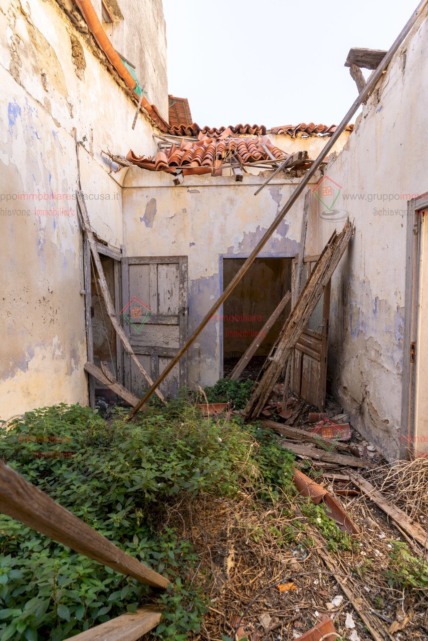 RIC07292.jpg - Stable - Palace via indipendenza, Siracusa - photo 2