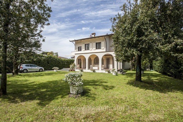 Villa via G. Amendola, 65, Forte dei Marmi - floor plans 1