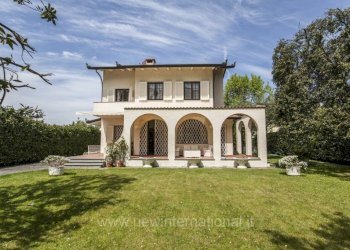 Esterno - Villa via G. Amendola, 65, Forte dei Marmi - foto 1
