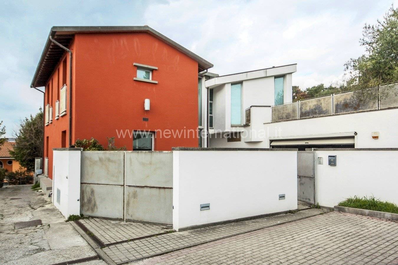 Esterni/fronte - Villa via Castellaro, frazione Fontia, Carrara - foto 2