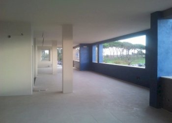 90-Pisa-Navicelli-Uffici-vendita.jpg - Locale Commerciale Via di Filettole, Lucca - foto 2