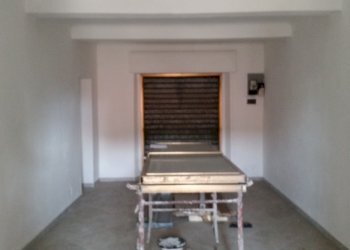 20150319_104646.jpg - Locale Commerciale Via Sarzanese 2691, Lucca - foto 1