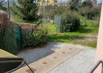 20150319_104849.jpg - Locale Commerciale Via Sarzanese 2691, Lucca - foto 2