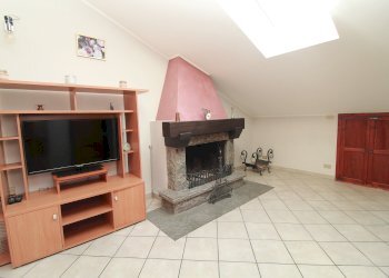 soggiorno - Two-room apartment Via Silvio Pellico, 11, Manta - photo 13