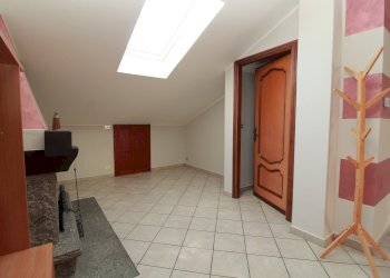 soggiorno - Two-room apartment Via Silvio Pellico, 11, Manta - photo 16