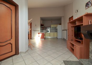 soggiorno - Two-room apartment Via Silvio Pellico, 11, Manta - photo 21